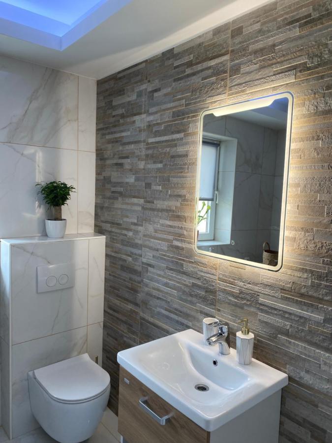 Luxe Apartments Ljutomer Buitenkant foto